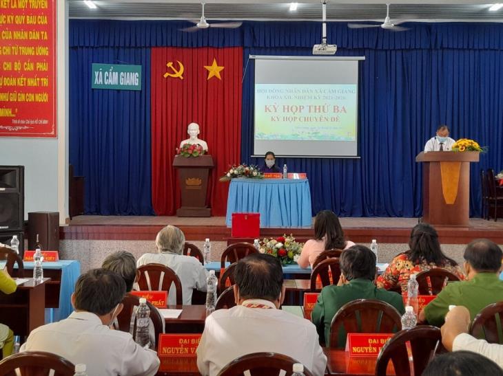 Hội đồng nhân dân xã Cẩm Giang, huyện Gò Dầu: Tổ chức kỳ họp thứ ba (kỳ họp chuyên đề) khóa XII, nhiệm kỳ 2021-2026